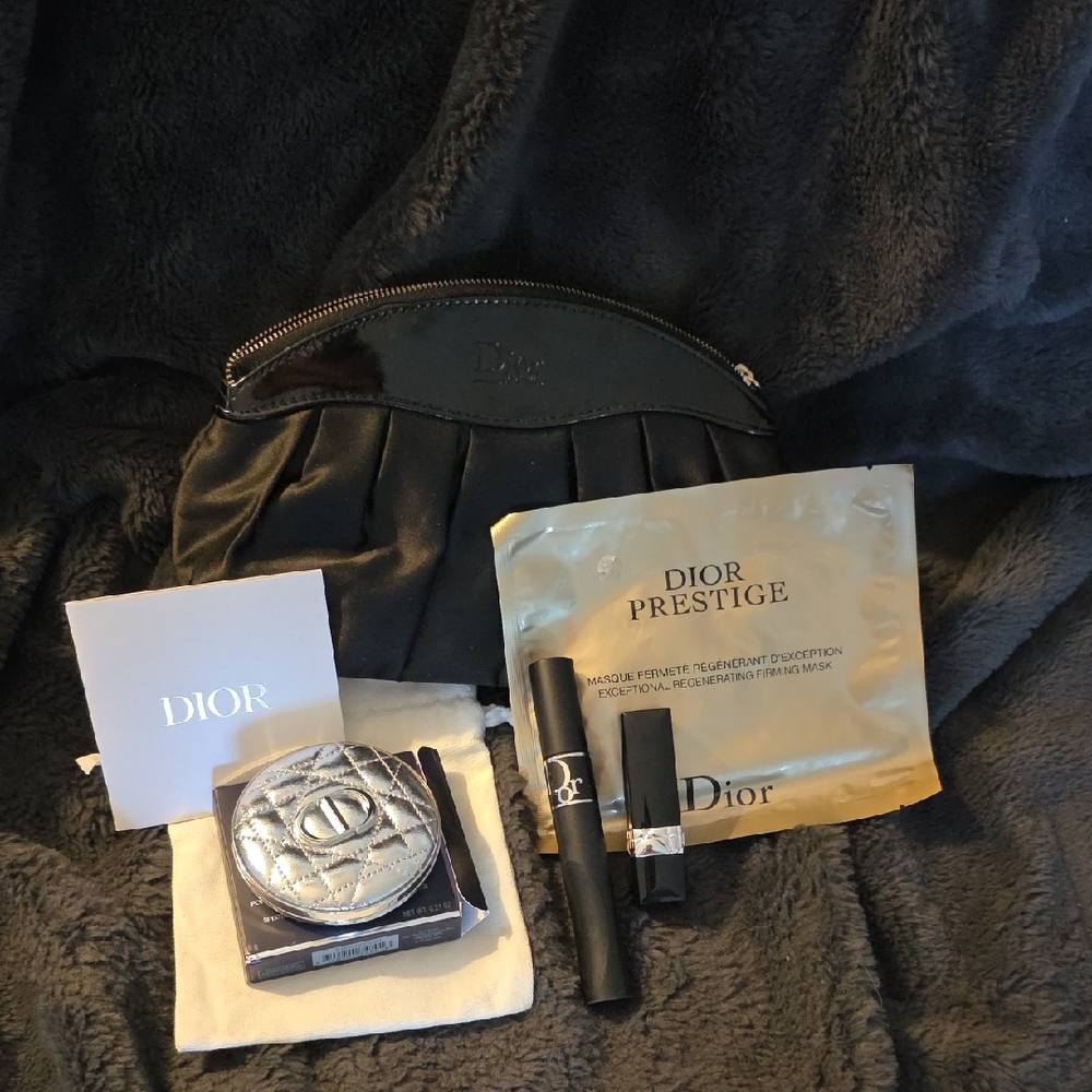 NWT Dior Prestige Beauty Collection Set